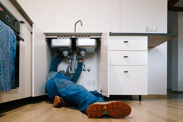 Professional Leak Detection technician working in Sterling, IL